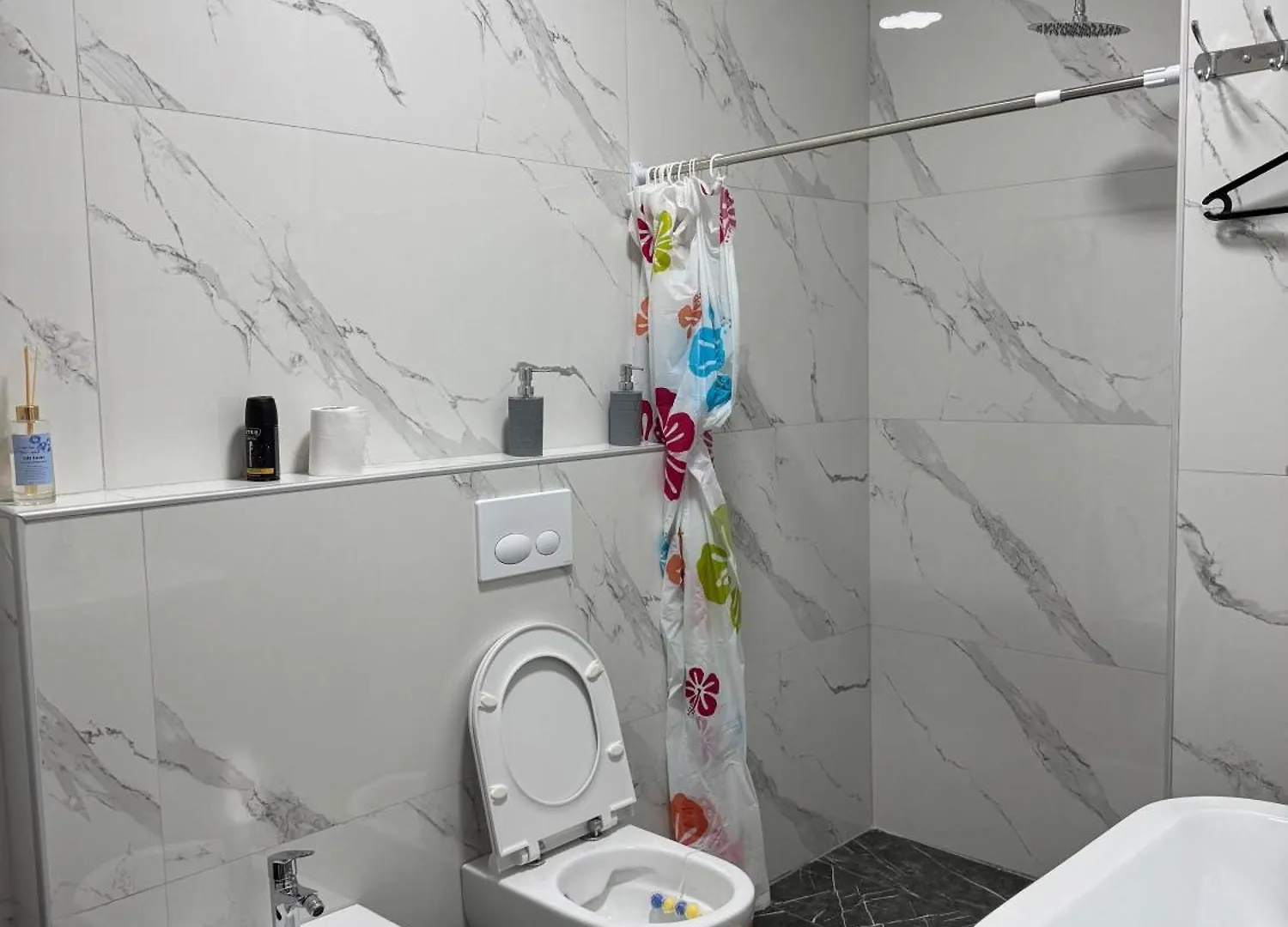 Bright & Roomy Tirana Apartment