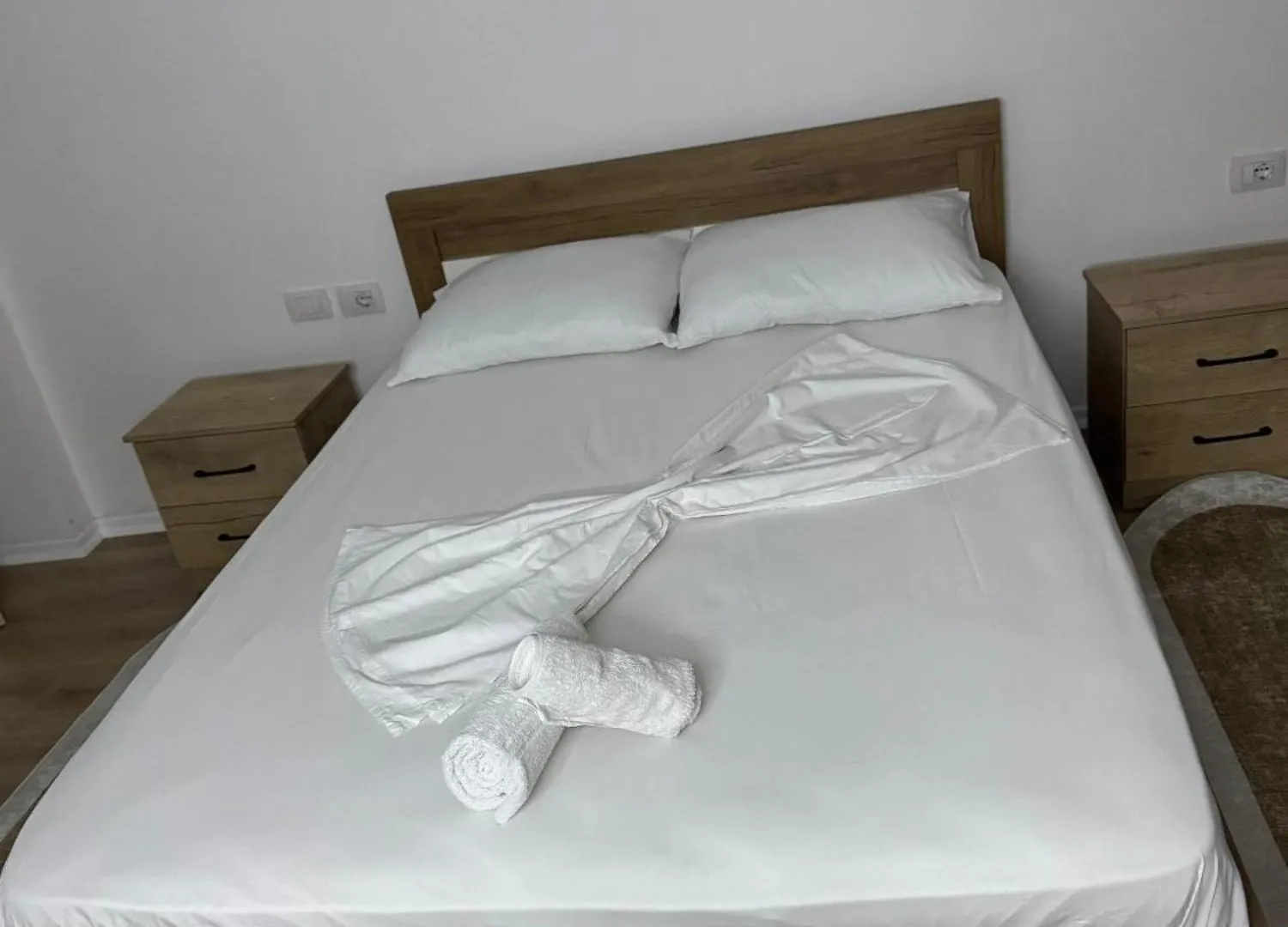 Bright & Roomy Tirana 0*,  Albania