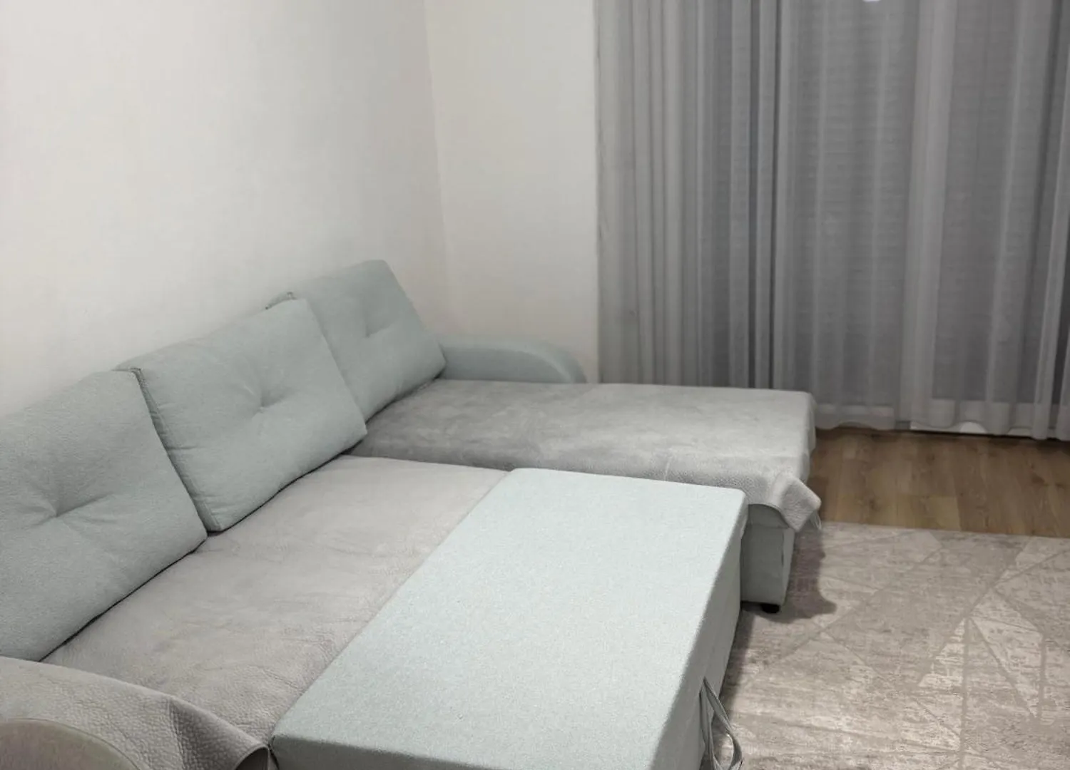 Apartment Bright & Roomy Tirana Albania