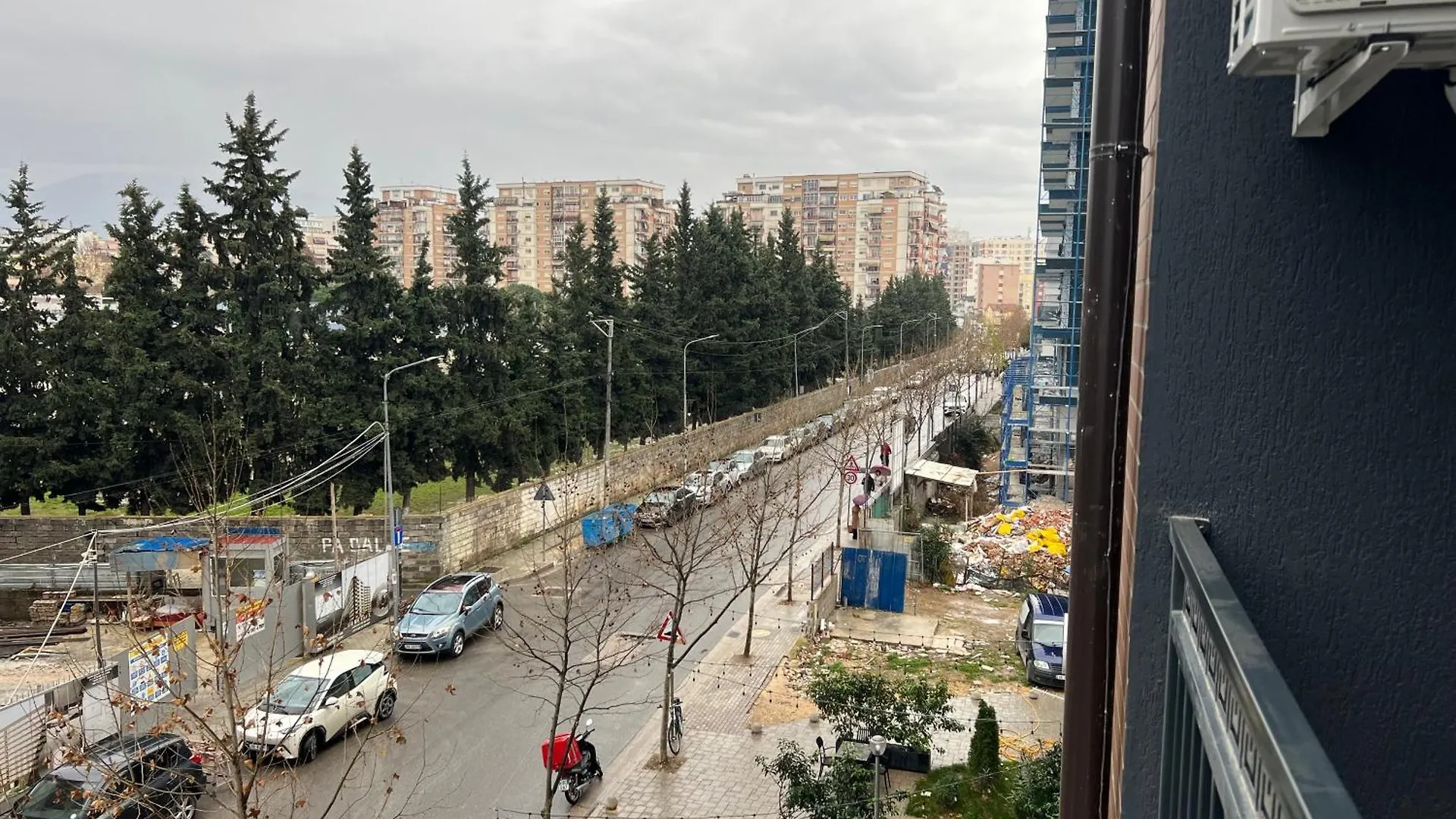 Bright & Roomy Tirana Apartman