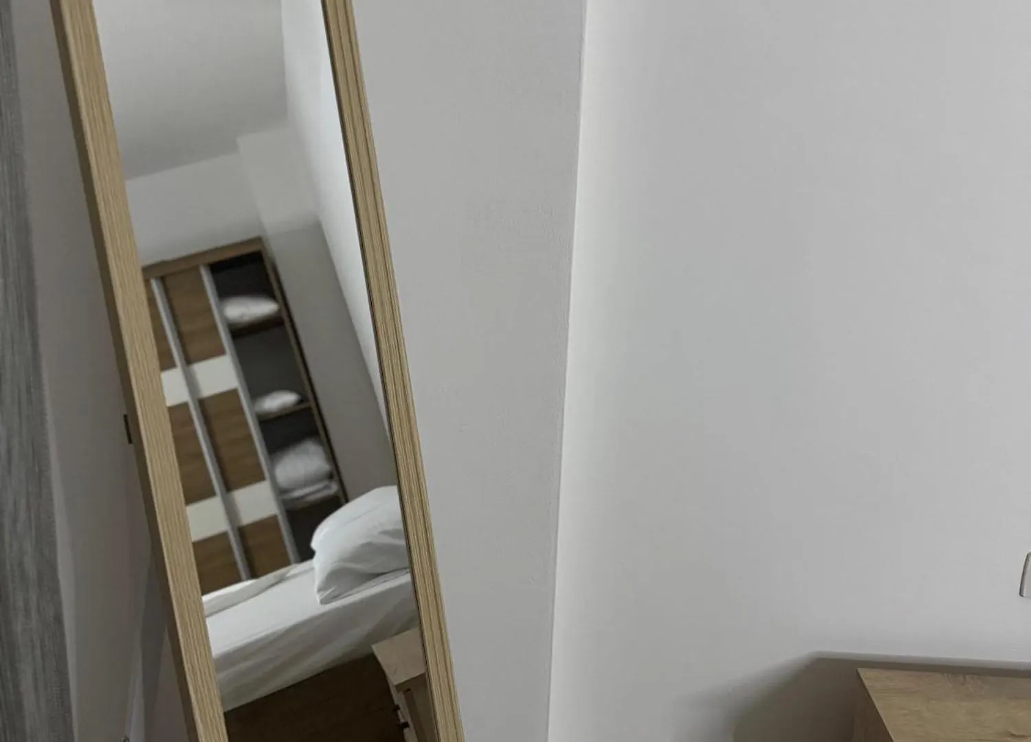 Bright & Roomy Tirana Apartman