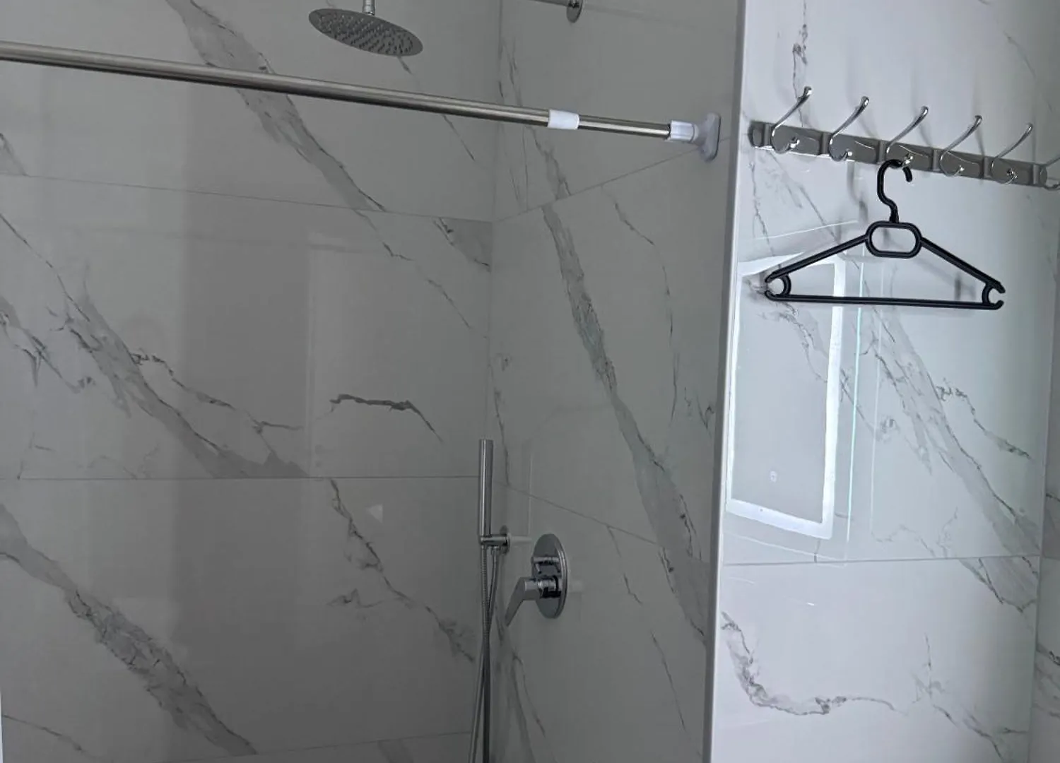 Apartman Bright & Roomy Tirana